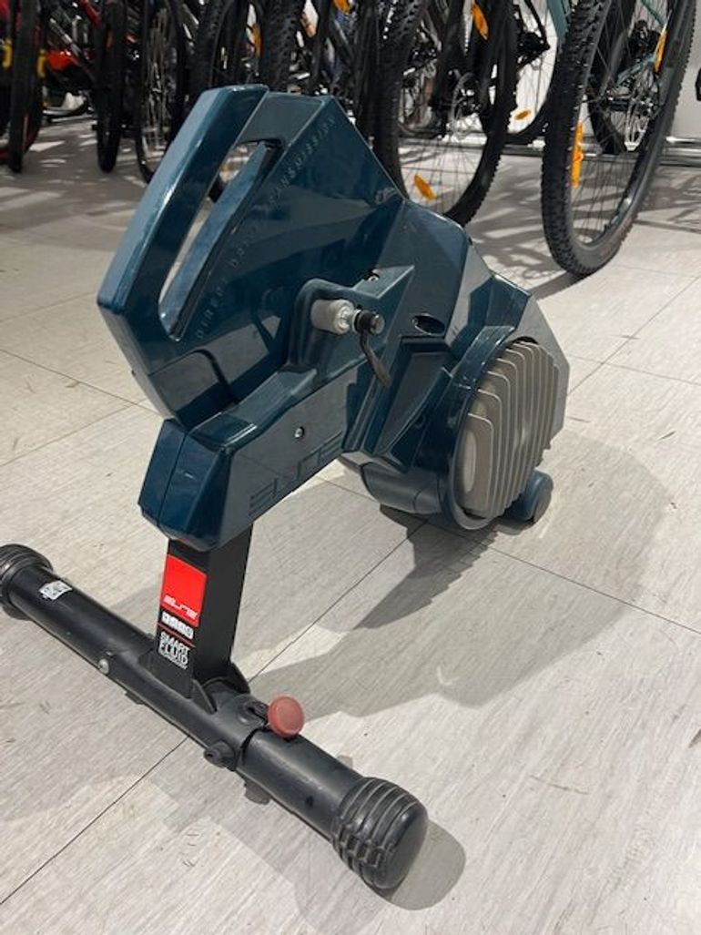 Used Elite Turno Smart Trainer 2018 bike — image 4 of 6