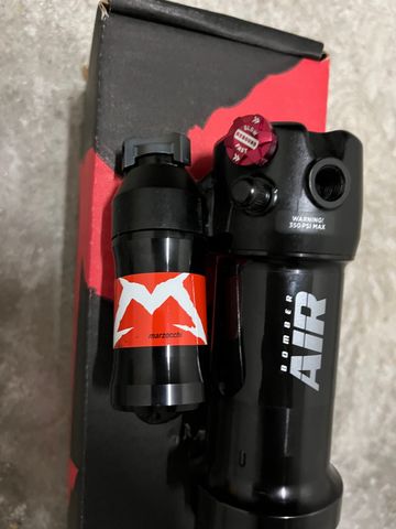 Marzocchi Bomber Air Shock 2025 bike de segunda mano — imagen 4 de 4