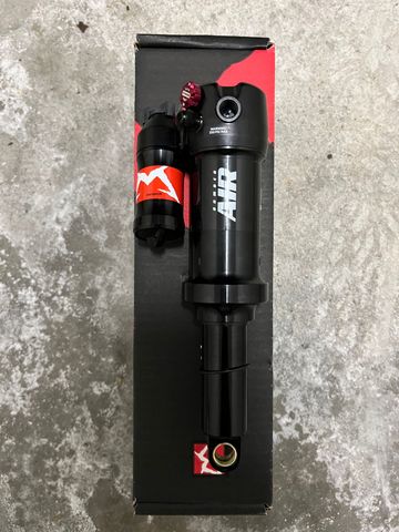 Marzocchi Bomber Air Shock 2025 bike de segunda mano — imagen 2 de 4