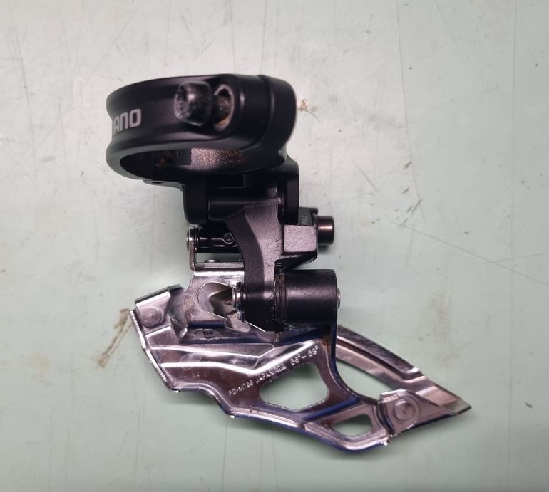 Used Shimano Deragliatore anteriore  XT FC-M786Deragliatore anteriore  XT FC-M786, per doppia o per tripla, 34.9mm 2018 bike — image 2 of 5