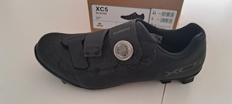Used Shimano xc5 black 2025 bike — image 2 of 5