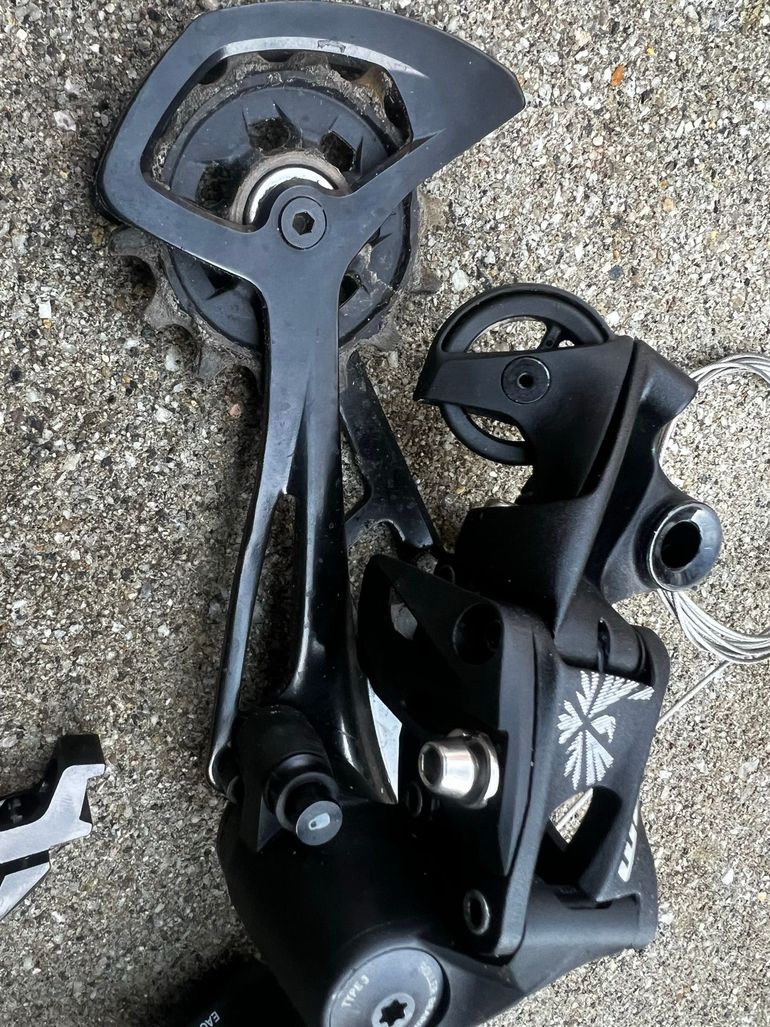 Used Sram nx met shifter 2023 bike — image 2 of 3