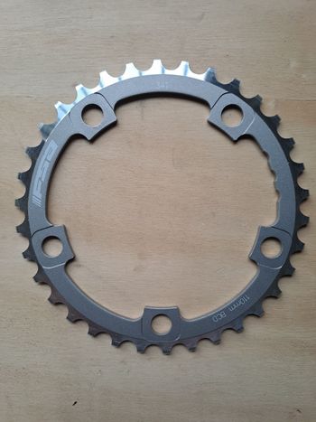Used Fsa Corona Super Type Campagnolo 11s 34t BCD 110mm bike — image 3 of 4