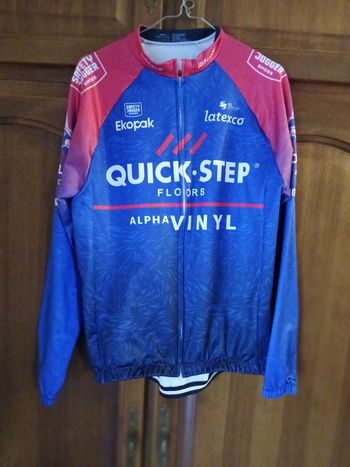 Used Qwic à   vendre   tenue   cycliste   hiver 2025 bike — image 4 of 6