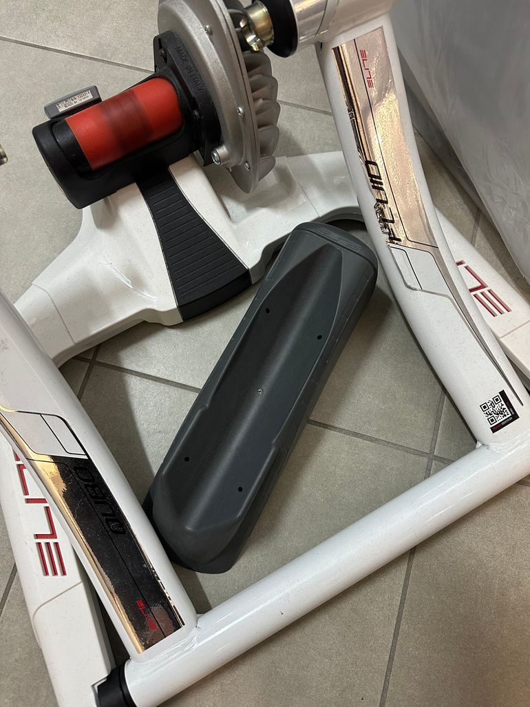 Used Elite Qubo Power Mag Smart B+ Trainer 2022 bike — image 5 of 5