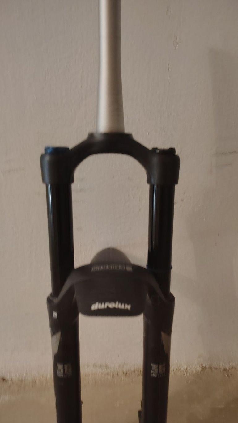 Used 2024 Sr Suntour durolux 36 160 bike — image 10 of 11