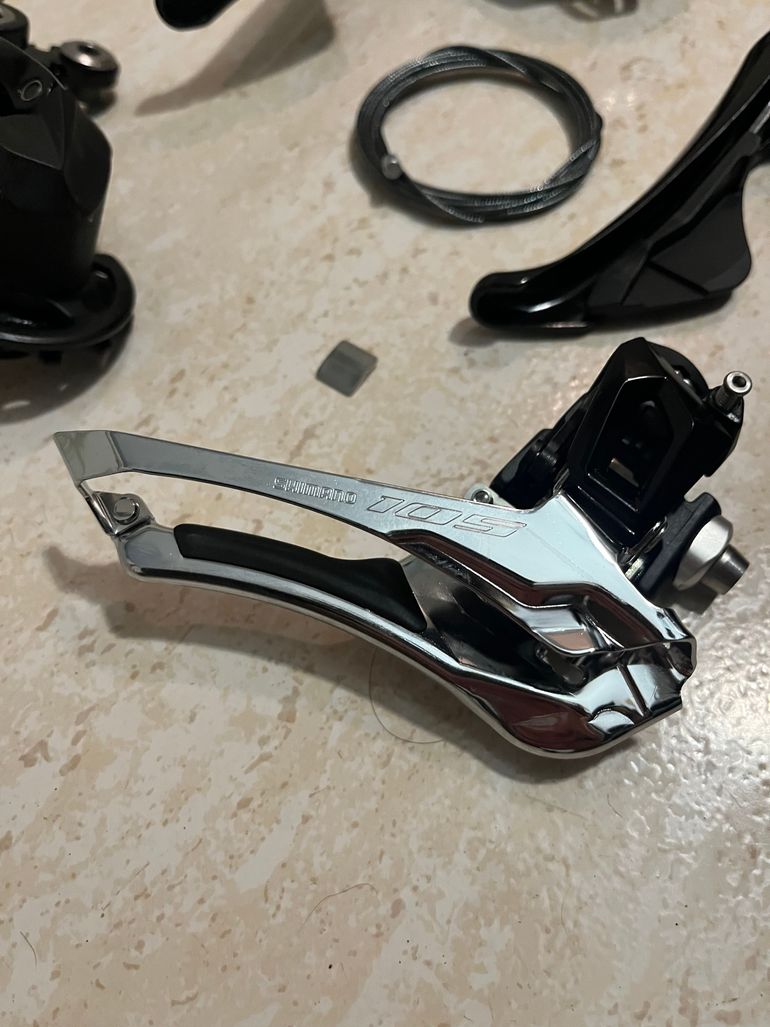 Used Shimano Shimano 105 R7000 Groupset bike — image 2 of 4