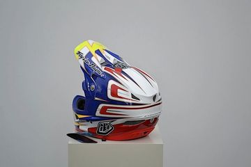 Käytetty Troy Lee Designs D3 SPEED BLUE/WHITE size M bike — kuva 3 / 11