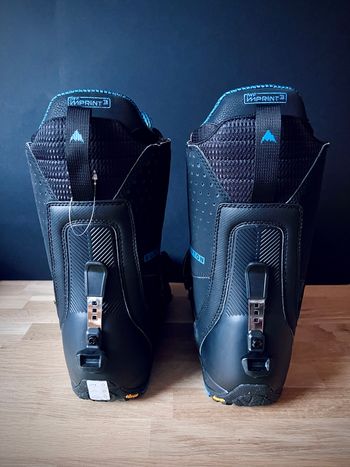 Used Burton Snowboard Boots bike — image 7 of 10