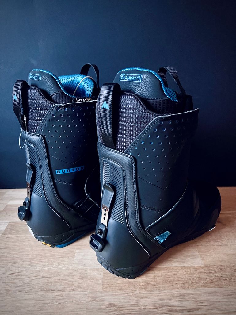 Used Burton Snowboard Boots bike — image 8 of 10