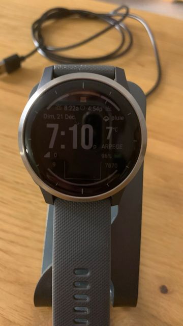 Used 2021 Garmin Vivoactive 4 GPS Smartwatch bike — image 2 of 6