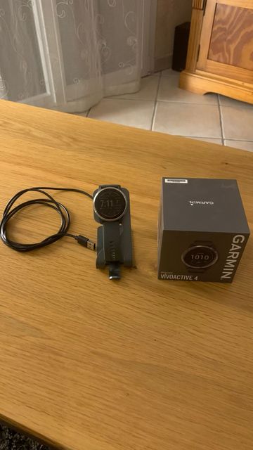 Used 2021 Garmin Vivoactive 4 GPS Smartwatch bike — image 3 of 6