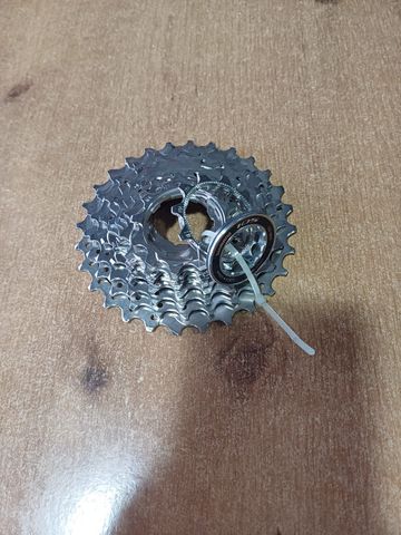 Shimano 105 11-28 2023 Drivetrain & Pedals usato
