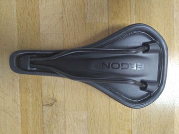 Used Ergon SM10 Enduro Saddle bike — image 2 of 3