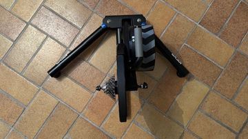 Used Wahoo KICKR Smart Trainer v4.0 2018 bike — image 8 of 9