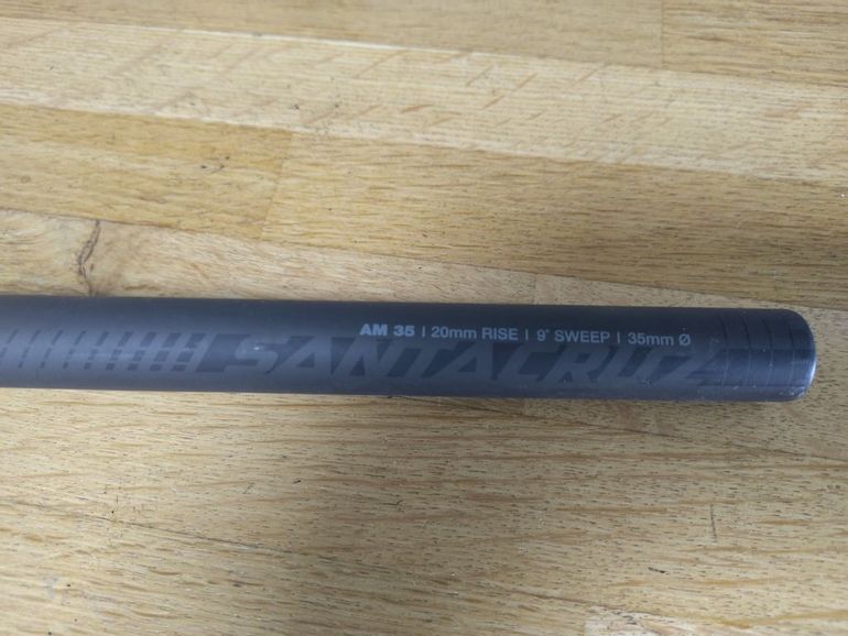 Used Santa Cruz Santa Cruz AM 35 Carbon Handlebar 35mm x 800mm 20mm Rise bike — image 2 of 3