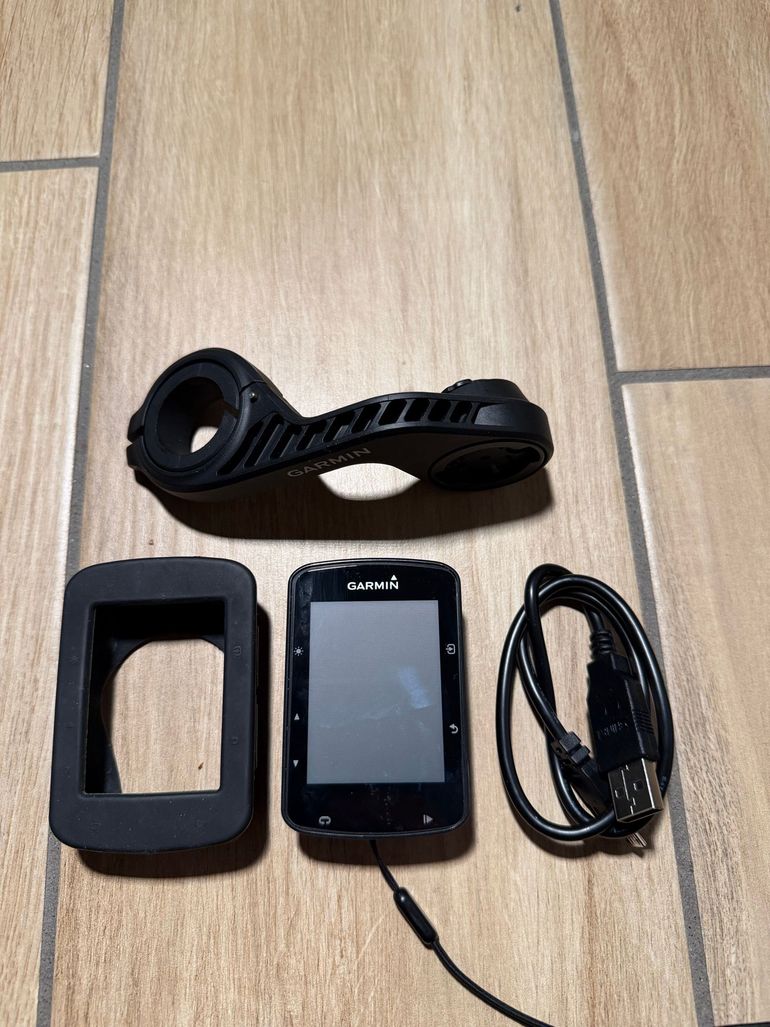 Used Garmin Edge 520 GPS Cycling Computer bike — image 9 of 9