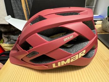 2024, Alben Matt Red