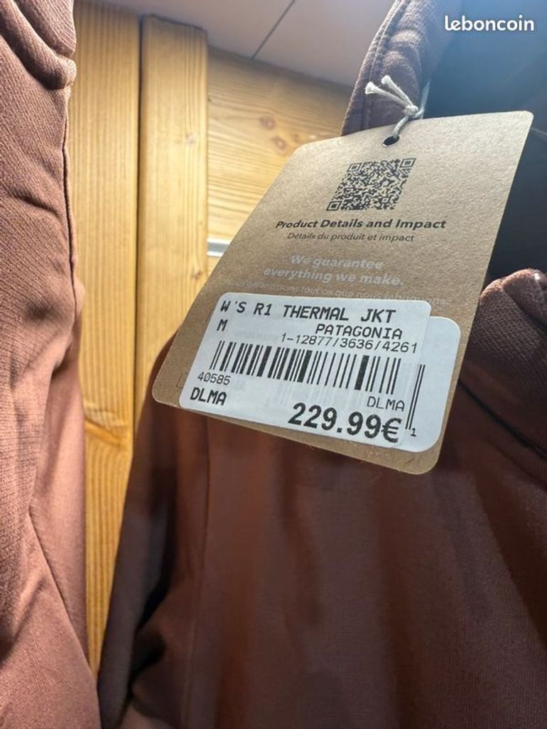 Used Patagonia Women's R1® Thermal Jacket bike — image 4 of 4