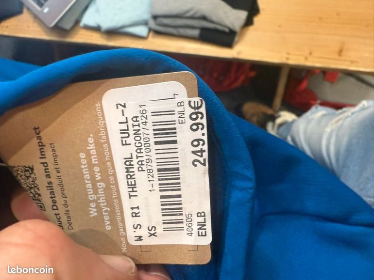 Used Patagonia R1 Thermal Full-Zip bike — image 2 of 3