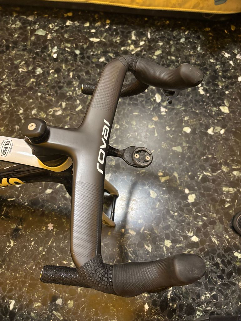 2024 Roval Rapide Cockpit null