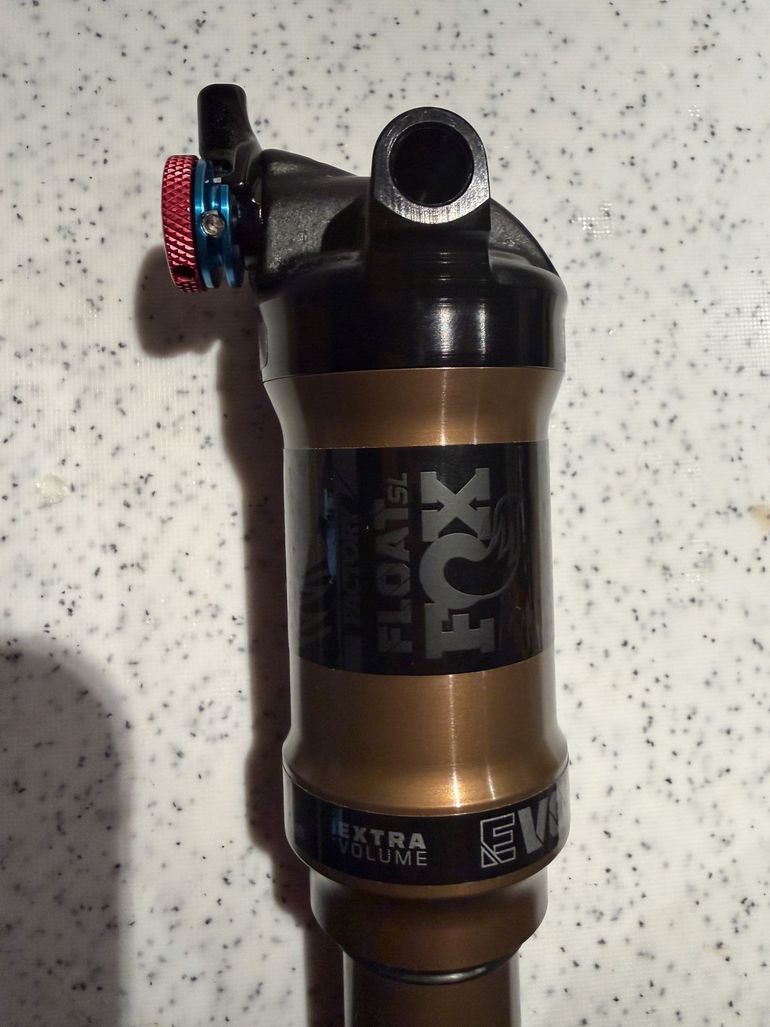 Used 2024 Fox Float SL Factory  Air Shock bike — image 1 of 4