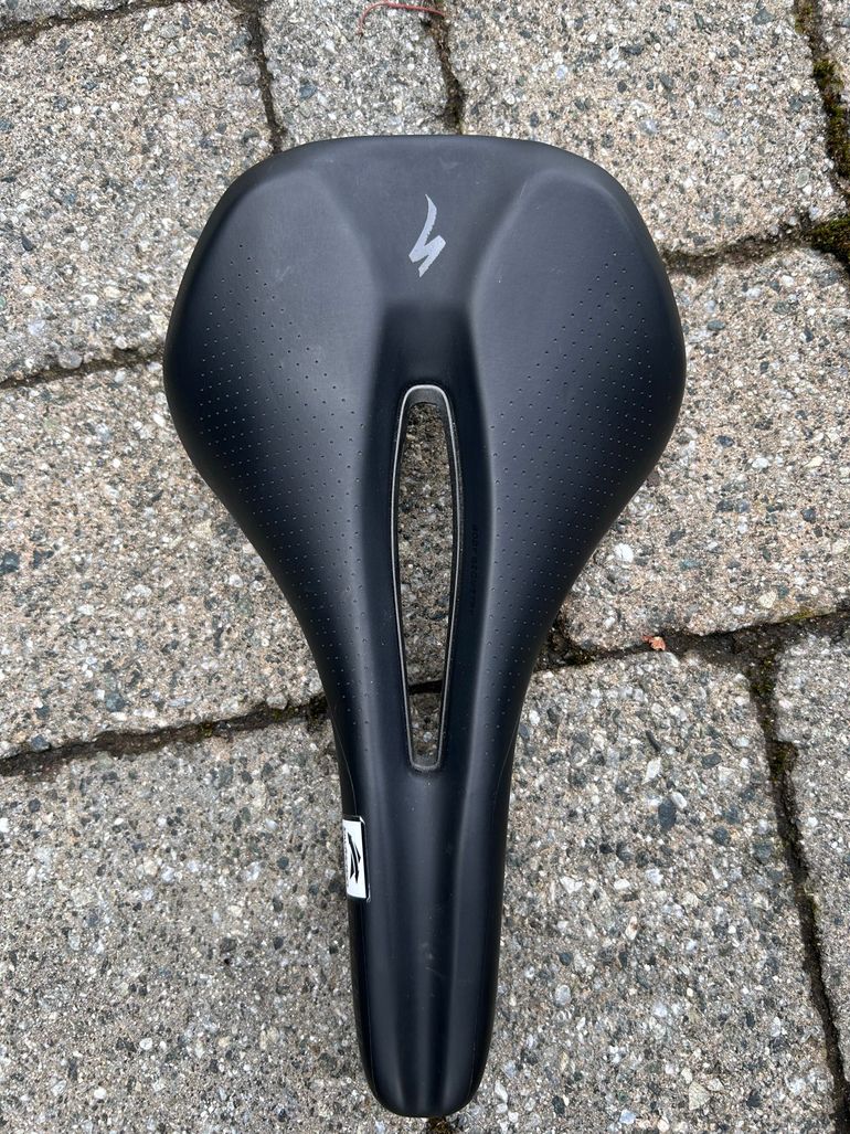Used Specialized Phenom Saddle bike — image 1 of 3