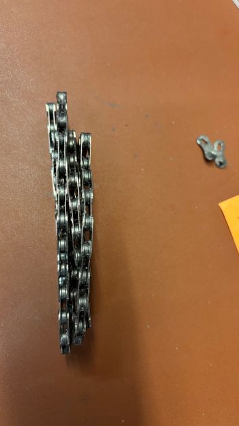 Used Sram Force 12-speed Flattop Chain Waxed 110 Link bike — image 3 of 3