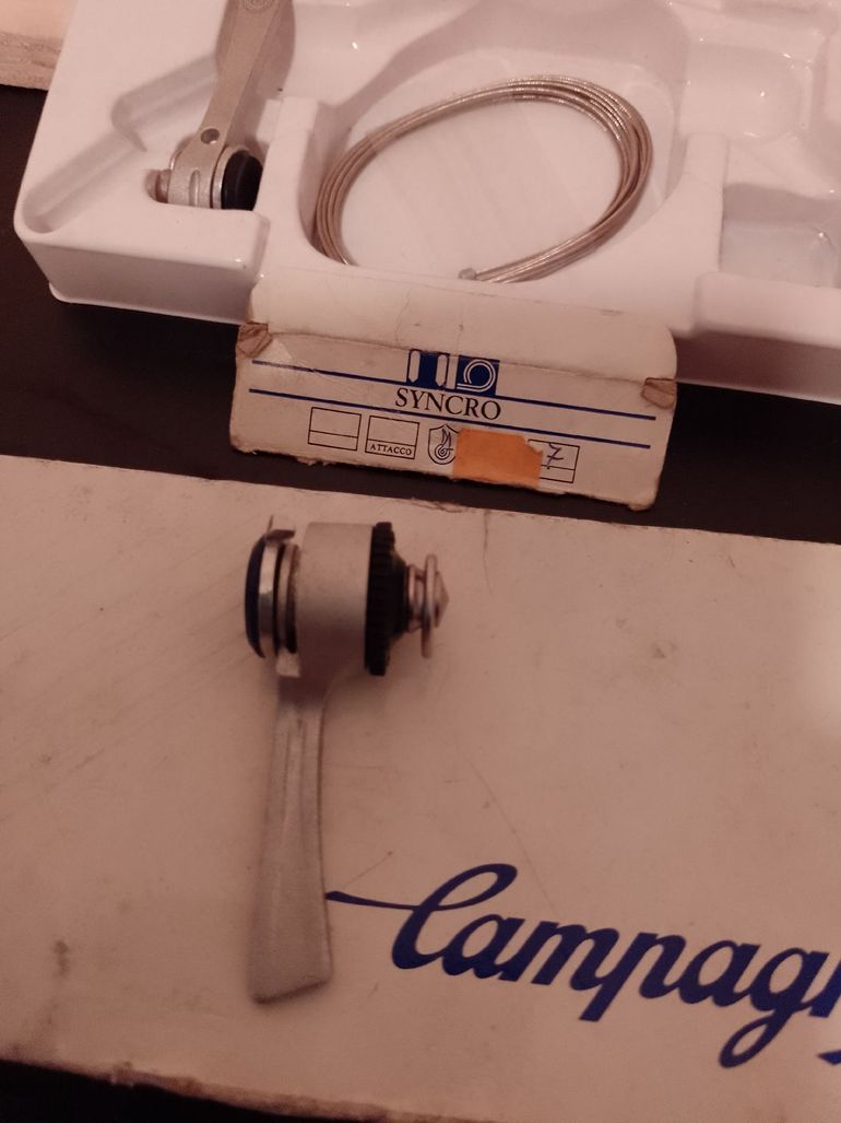 Used Campagnolo C-Record 6/ sincro7 bike — image 6 of 6