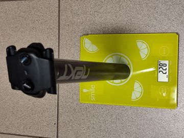 Used 2022 Race Face Next SL Seatpost 30.9mm Carbon 228g bike — image 3 of 11