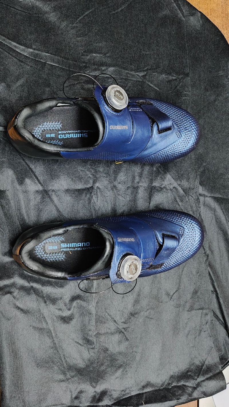 Used Shimano RC 5 Cycling Shoes