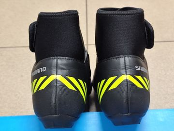 Used Shimano RW5 RW500 Winter SPD-SL Shoes Size 44 bike — image 4 of 8