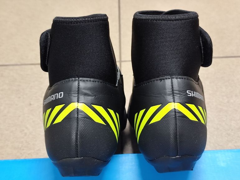 Used Shimano RW5 RW500 Winter SPD-SL Shoes Size 44 bike — image 4 of 8