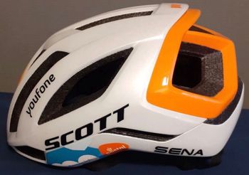 Used 2025 Scott centric plus mips bike — image 2 of 4
