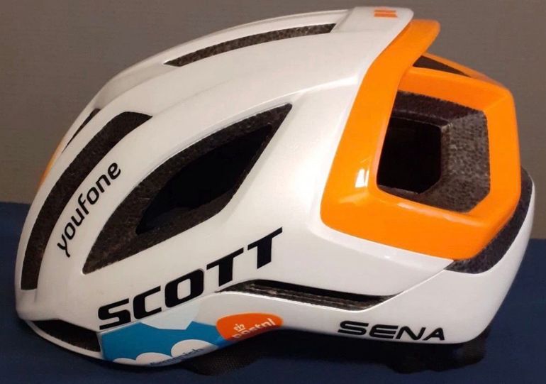 Used 2025 Scott centric plus mips bike — image 2 of 4