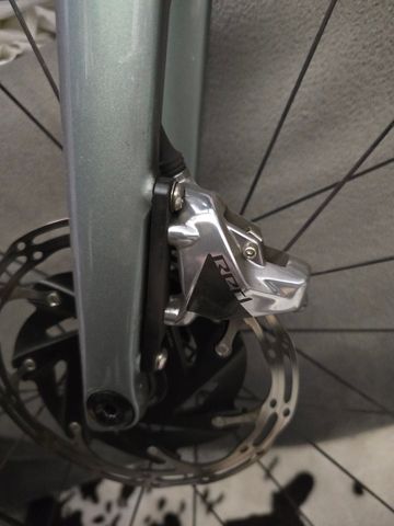 Used Sram Red Etap 11-speed Groupset bike — image 21 of 27