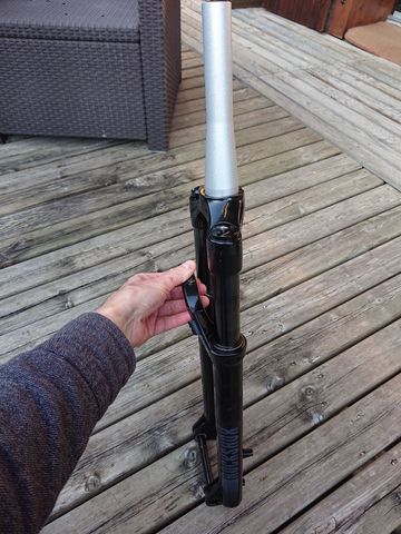 Used 2023 RockShox Recon RL 100mm bike — image 4 of 5