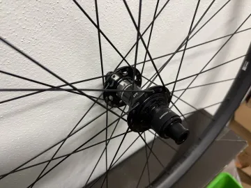 Dt Swiss EXC 1200 Classic Boost Carbon 30mm bike d'occasion — image 2 sur 4