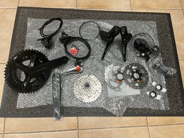 Used Shimano 105 R7120 Disc bike — image 1 of 2