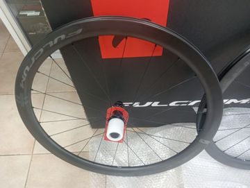 Gebrauchtes Fulcrum Wind 42 Disc Wheels bike — Bild 2 von 2