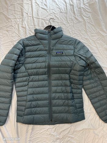 Used Patagonia M's down sweater bike