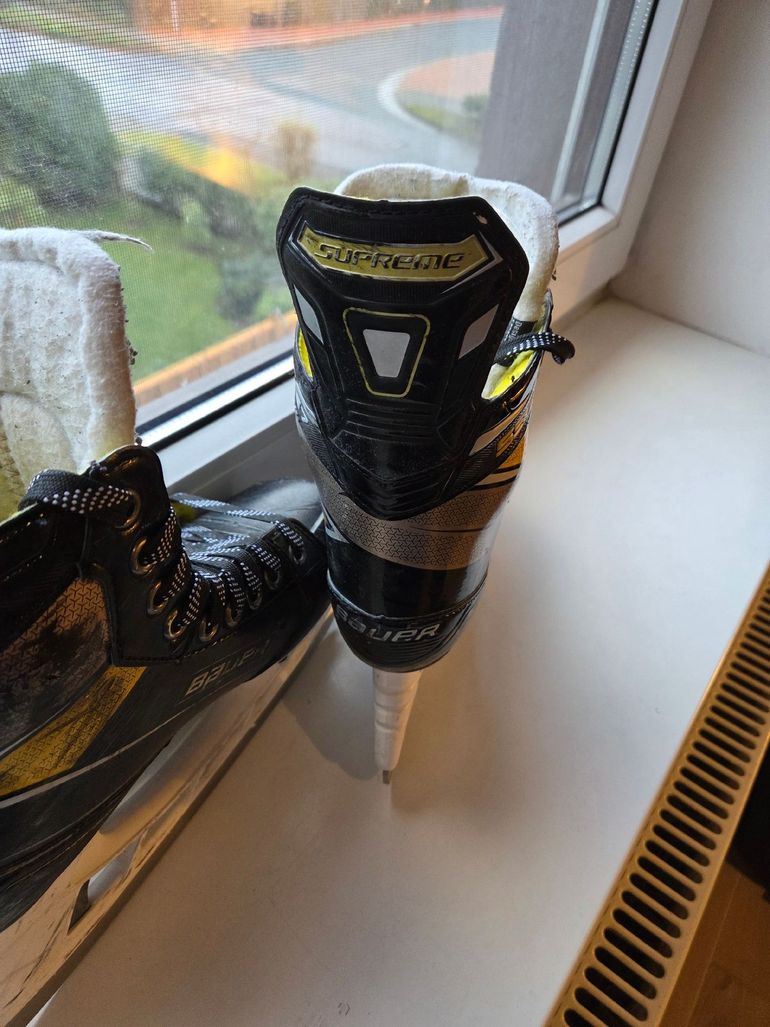 Used 2020 Bauer Supreme S37 bike — image 7 of 8