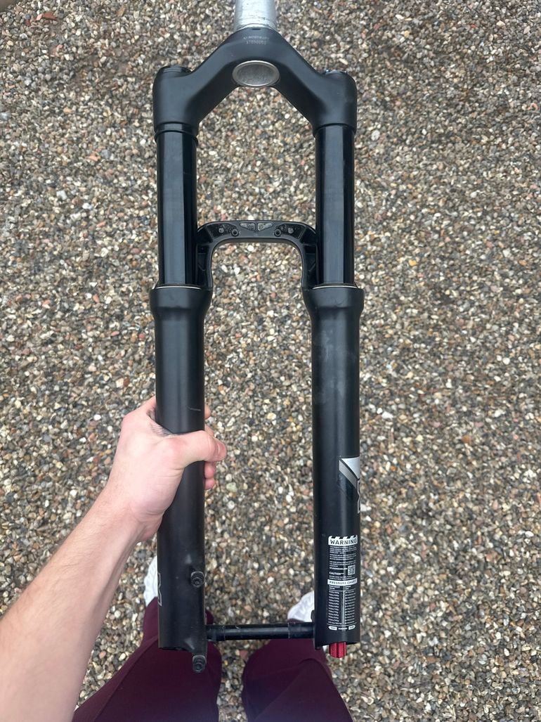 2024 X-Fusion Fourche bike usato — immagine 2 di 3