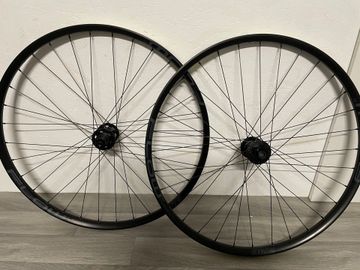 2025 Stan's NoTubes Flow S2 Wheelset Wheels usato