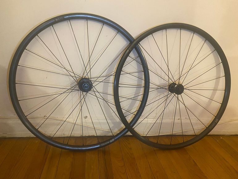 Used Dt Swiss R470 Aluminum Wheel bike — image 8 of 8