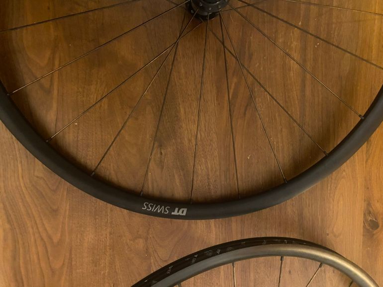 Used Dt Swiss R470 Aluminum Wheel bike — image 3 of 8