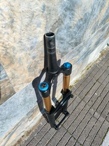 2023 Fox 36 Factory 160mm GRIP2 Fork bike d'occasion — image 4 sur 11