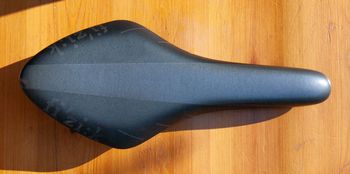 Fizik, R7 Arione Saddle