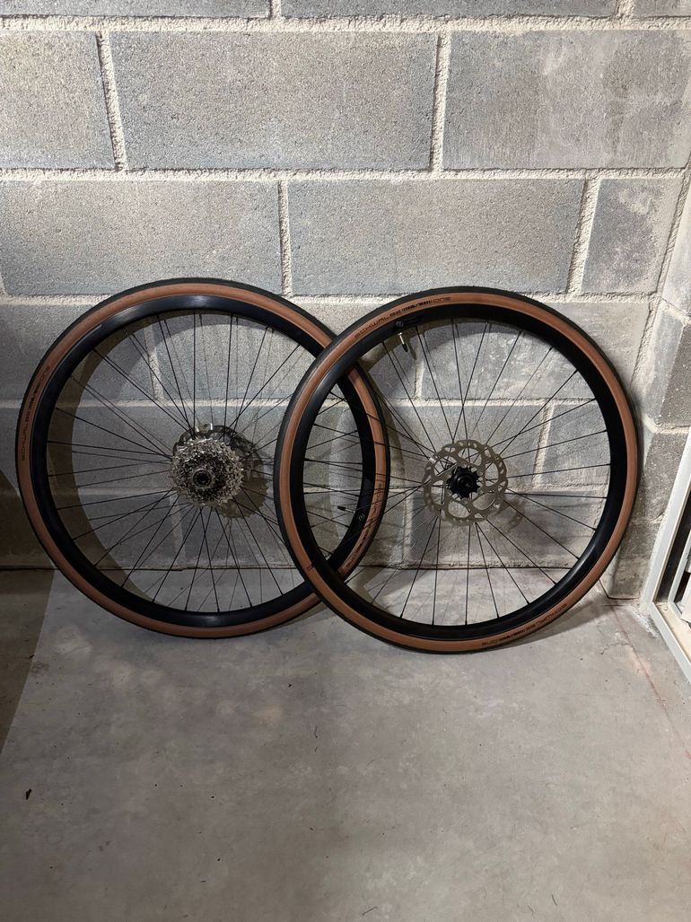 Used 2023 Syncros RP2.0 Disc Wheel bike — image 1 of 5