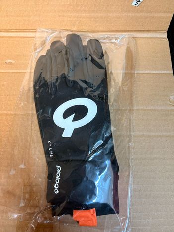 2025 Guanti Cycling Gloves bike d'occasion — image 2 sur 2